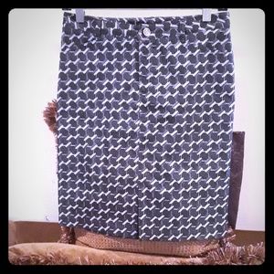 Black Jean skirt with geometric design